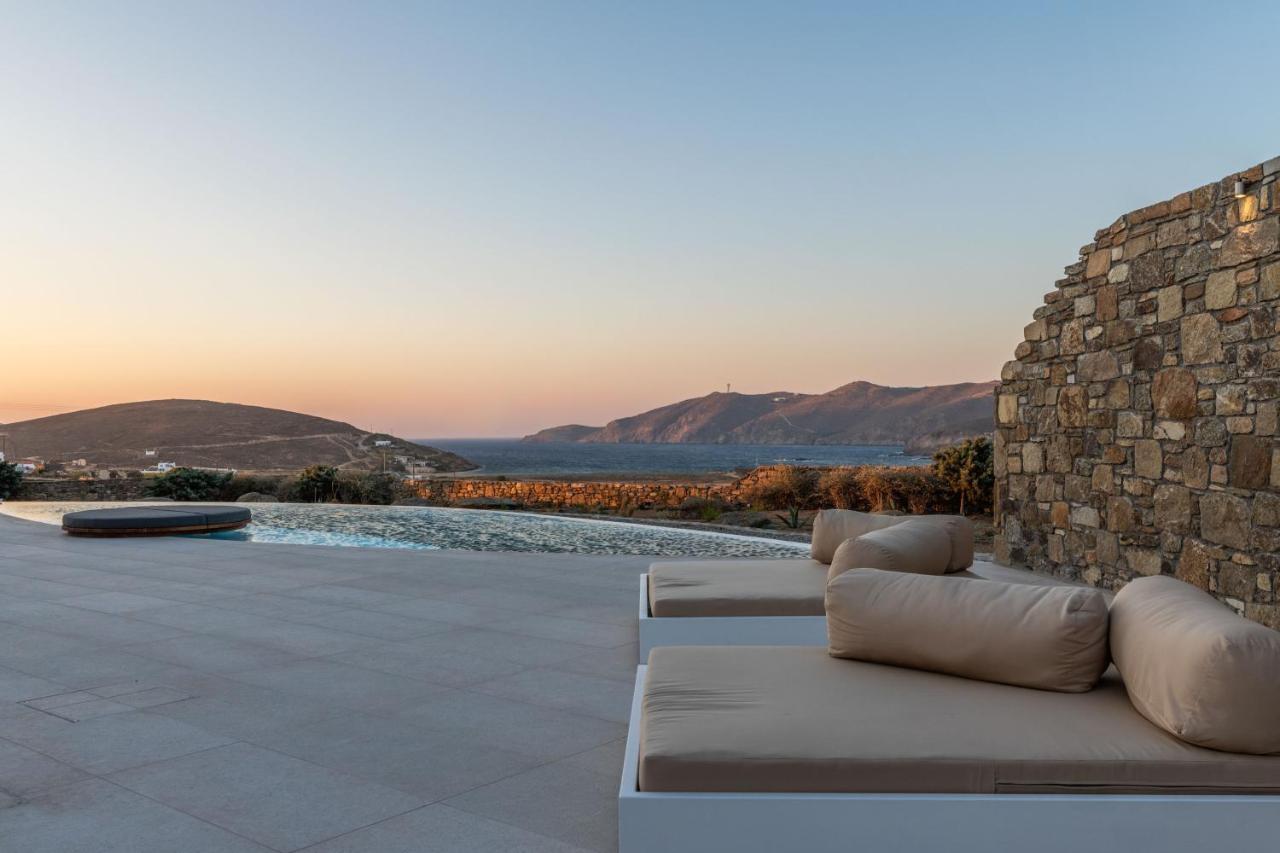 Mykonos Ag Villas In Ftelia Beach Bagian luar foto